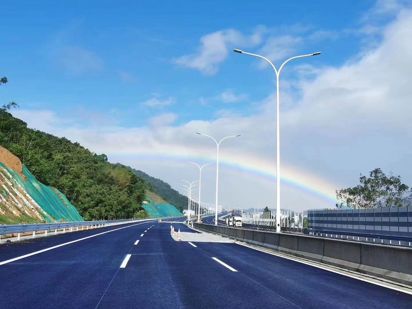 延慶至崇禮高速公路河北段主線交安工程JA4標