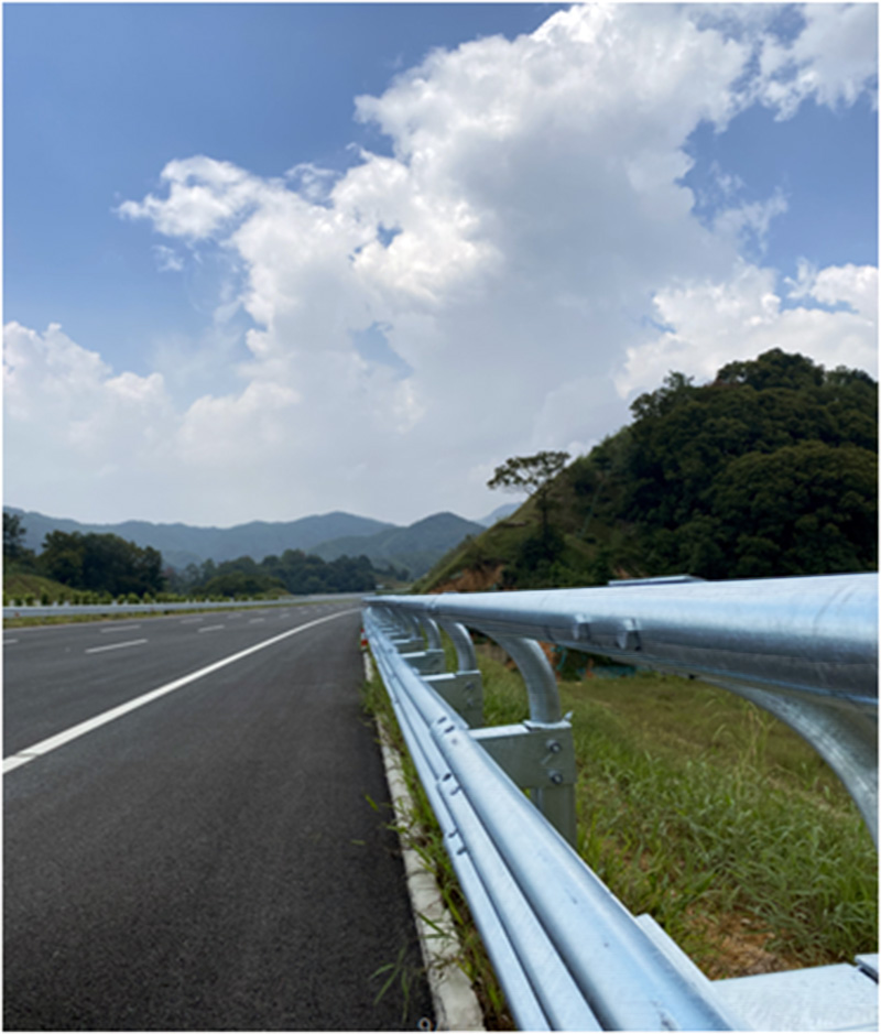 波形防護欄